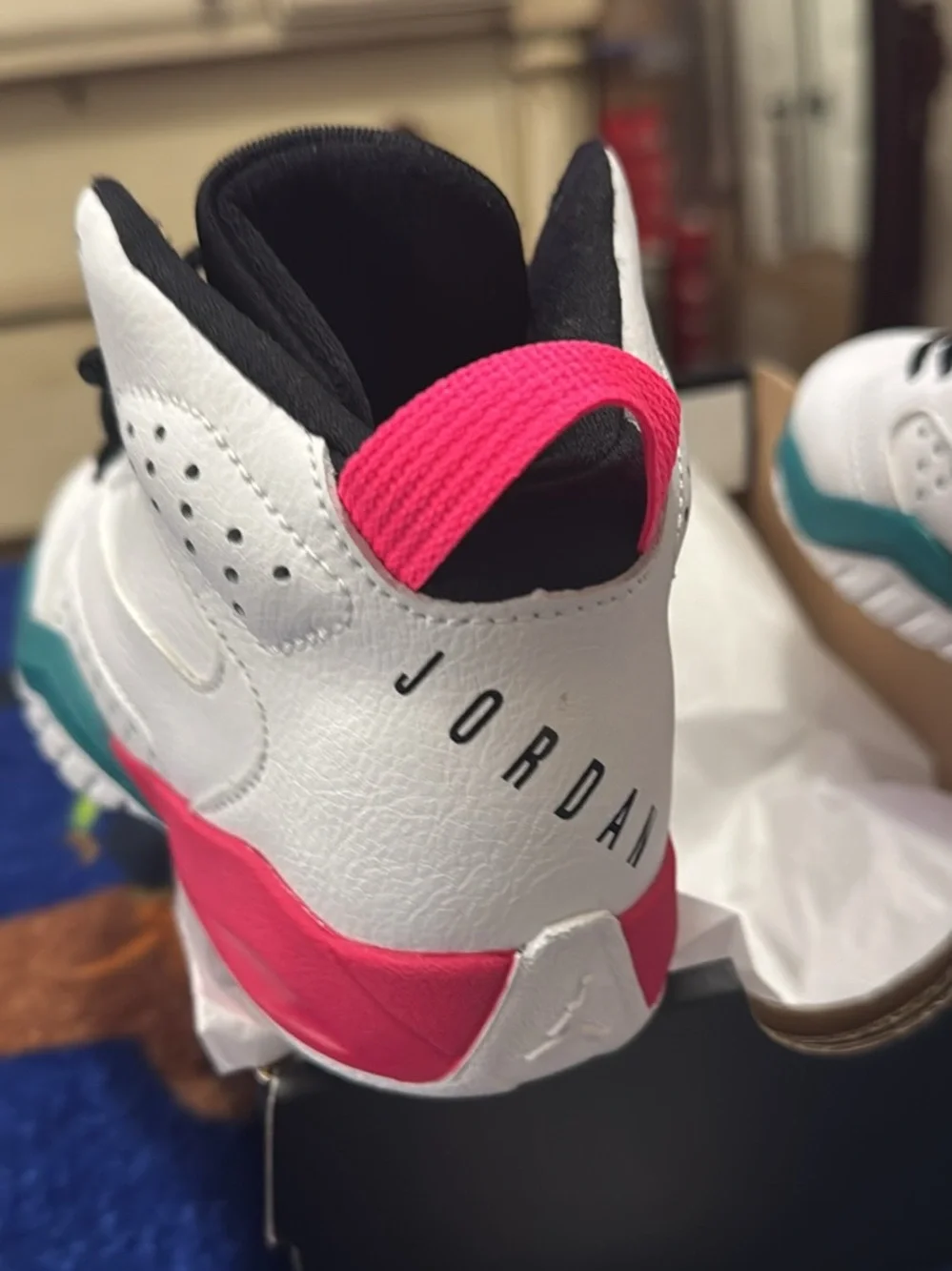 Jordan lift off Kids Basketball Sneakers in White, Teal & Pink